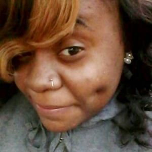 Meet your Posher, Leslie